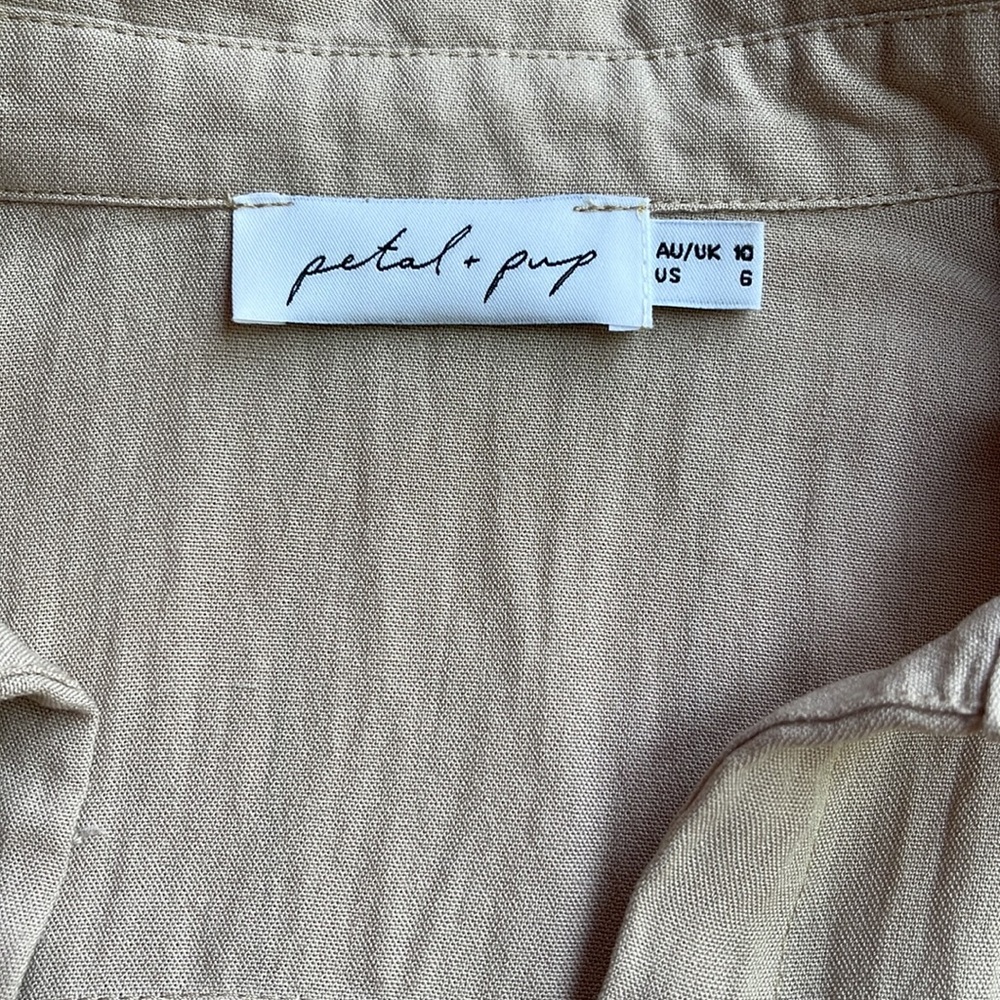 Petal & Pup Beige Tie Crop Top- Size 6/Small - Picture 4 of 10